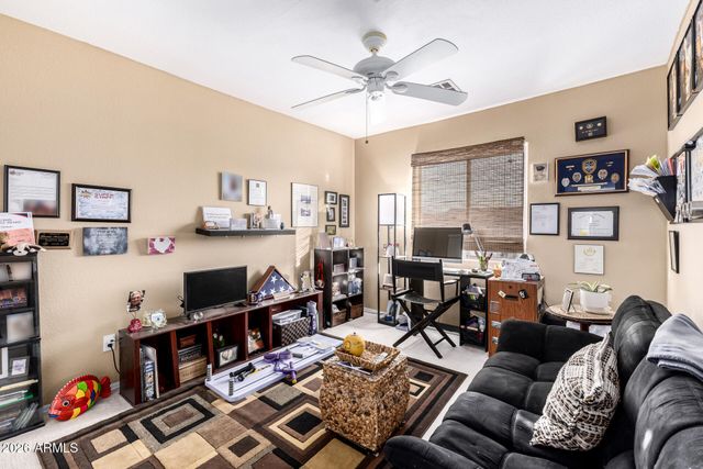 8018 W BECK Lane, Peoria, AZ 85382