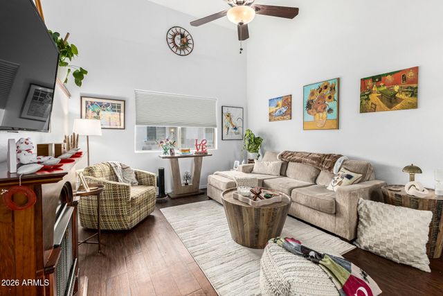 8018 W BECK Lane, Peoria, AZ 85382