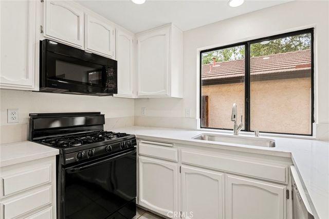 5424 Via Alberca, Riverside, CA 92507