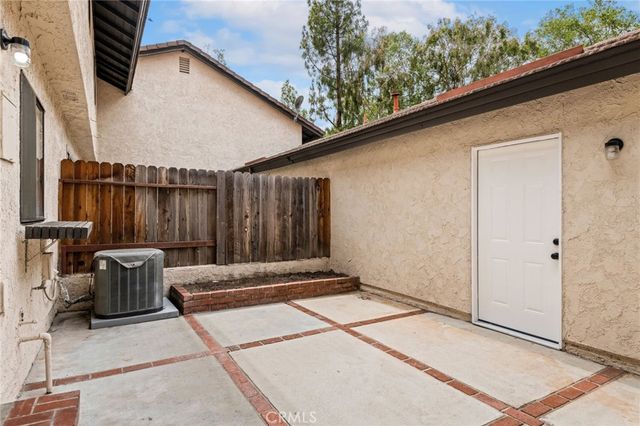 5424 Via Alberca, Riverside, CA 92507