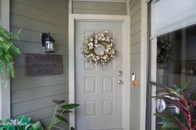 7610 BAYMEADOWS Circle W, 101, Jacksonville, FL 32256