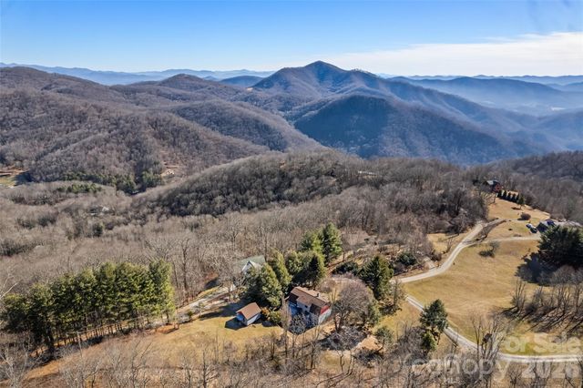 286 Pioneer Ridge Road, Canton, NC 28716