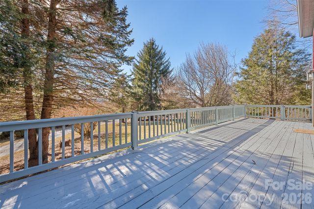 286 Pioneer Ridge Road, Canton, NC 28716