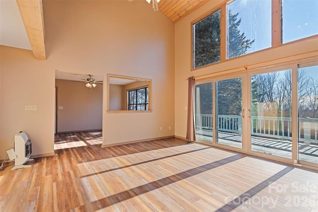 286 Pioneer Ridge Road, Canton, NC 28716