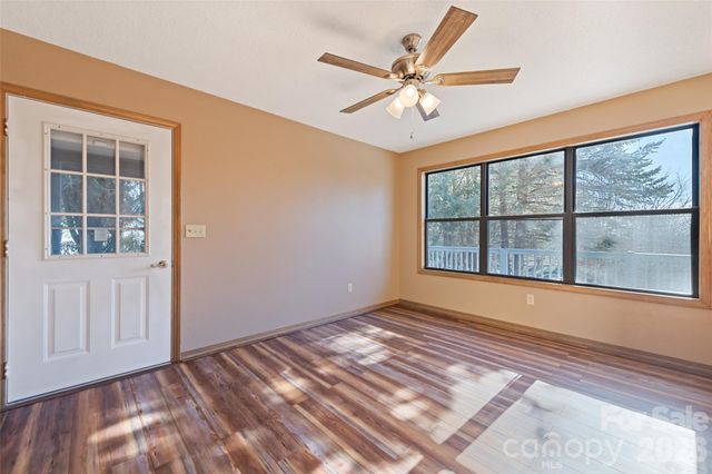 286 Pioneer Ridge Road, Canton, NC 28716