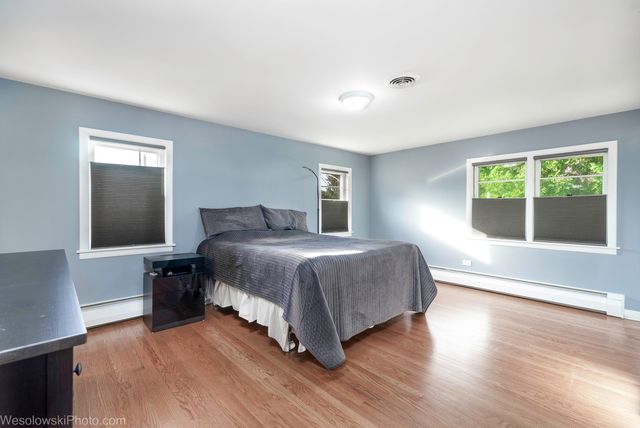 6400 N KNOX Avenue, Lincolnwood, IL 60712