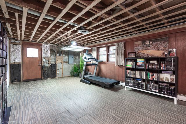 6400 N KNOX Avenue, Lincolnwood, IL 60712