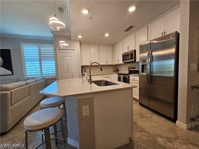 9596 Trevi CT 5428, Naples, FL 34113