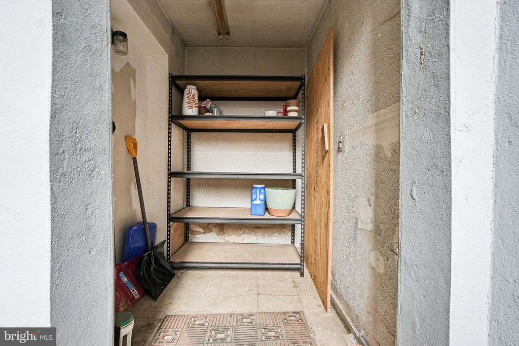 Image 26 of property listing at 927 S 13TH ST, Philadelphia, PA 19147