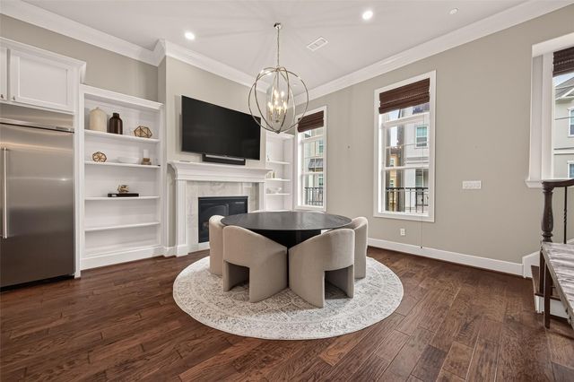 855 Dunleigh Meadows Lane, Houston, TX 77055