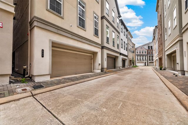 855 Dunleigh Meadows Lane, Houston, TX 77055