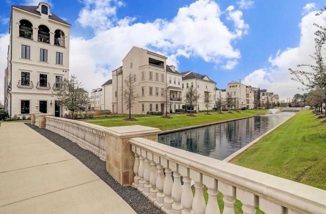 855 Dunleigh Meadows Lane, Houston, TX 77055
