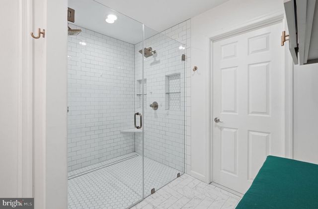 9503 ROCKPORT RD, Vienna, VA 22180