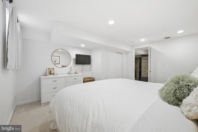 9503 ROCKPORT RD, Vienna, VA 22180