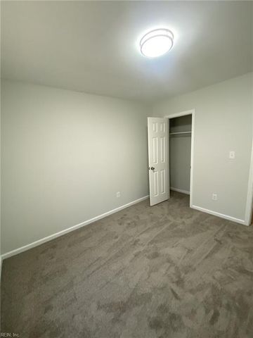 834 Nottaway DR, Chesapeake, VA 23320