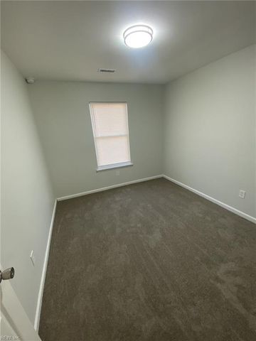 834 Nottaway DR, Chesapeake, VA 23320