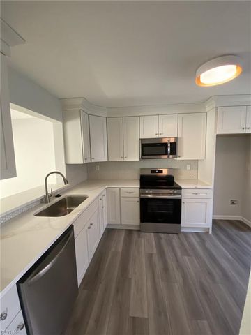 834 Nottaway DR, Chesapeake, VA 23320