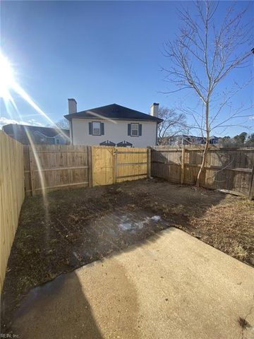 834 Nottaway DR, Chesapeake, VA 23320