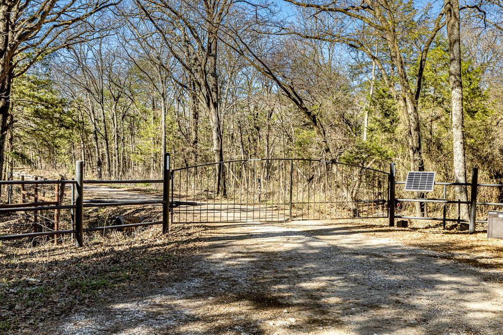 12005 County Road 4078, Scurry, TX 75158