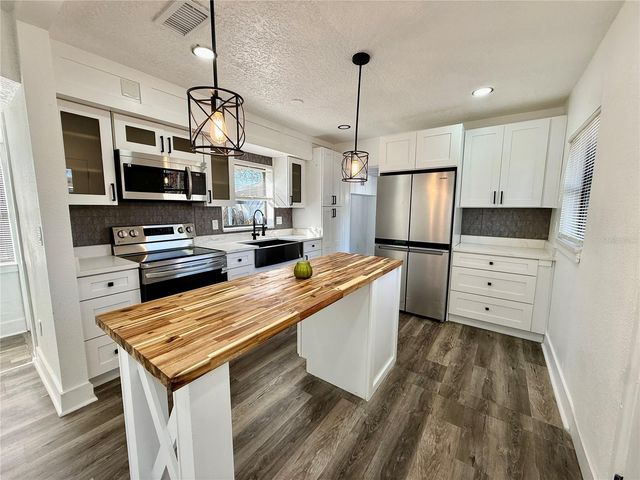 6124 DOGWOOD DRIVE, Orlando, FL 32807