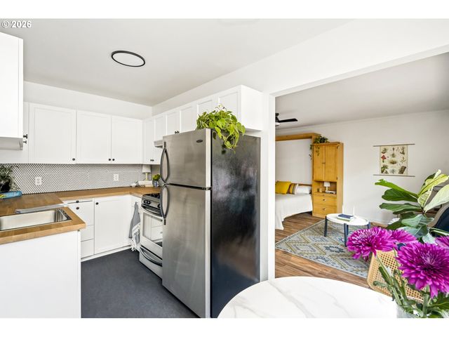 701 Ne 28TH Ave 36, Portland, OR 97232