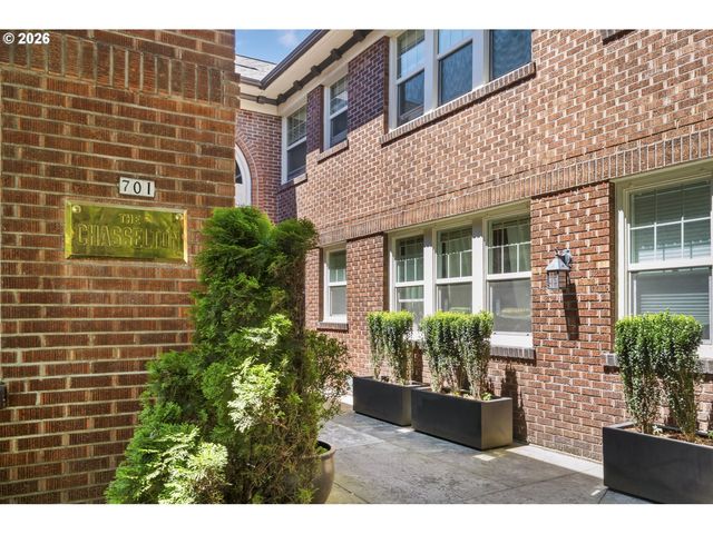 701 Ne 28TH Ave 36, Portland, OR 97232
