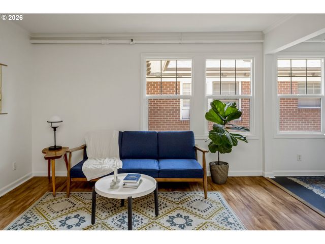 701 Ne 28TH Ave 36, Portland, OR 97232