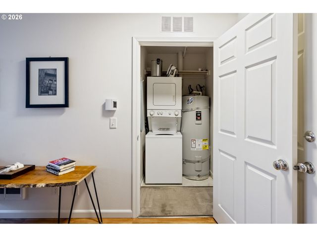 701 Ne 28TH Ave 36, Portland, OR 97232