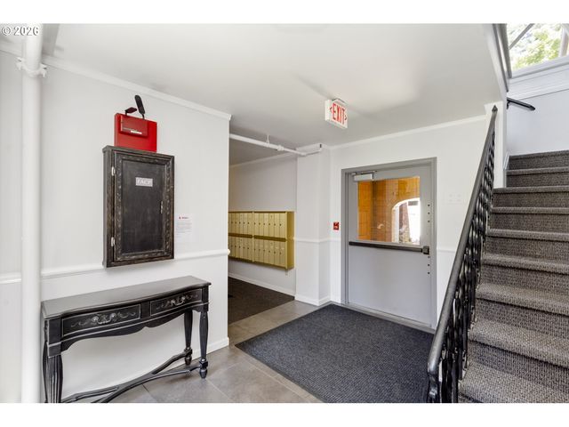 701 Ne 28TH Ave 36, Portland, OR 97232