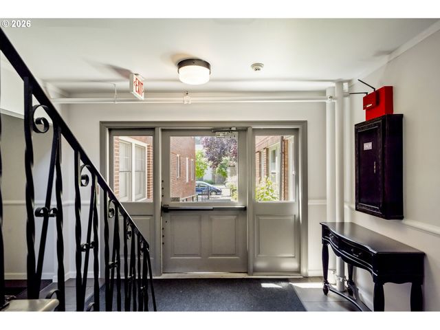 701 Ne 28TH Ave 36, Portland, OR 97232