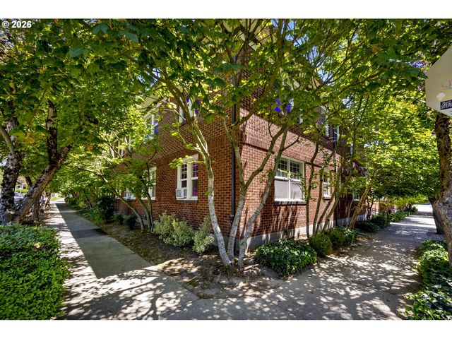 701 Ne 28TH Ave 36, Portland, OR 97232