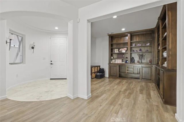 16485 W Nicklaus Drive 120, Sylmar, CA 91342