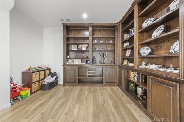 16485 W Nicklaus Drive 120, Sylmar, CA 91342
