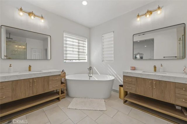 16485 W Nicklaus Drive 120, Sylmar, CA 91342