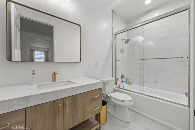 16485 W Nicklaus Drive 120, Sylmar, CA 91342