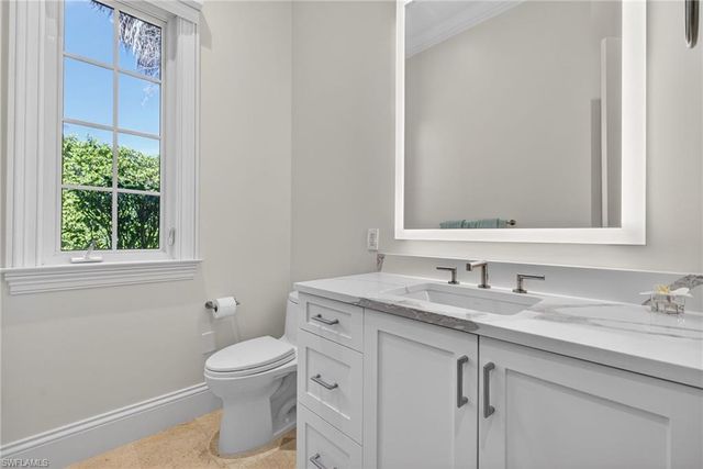 1675 Murex LN, Naples, FL 34102