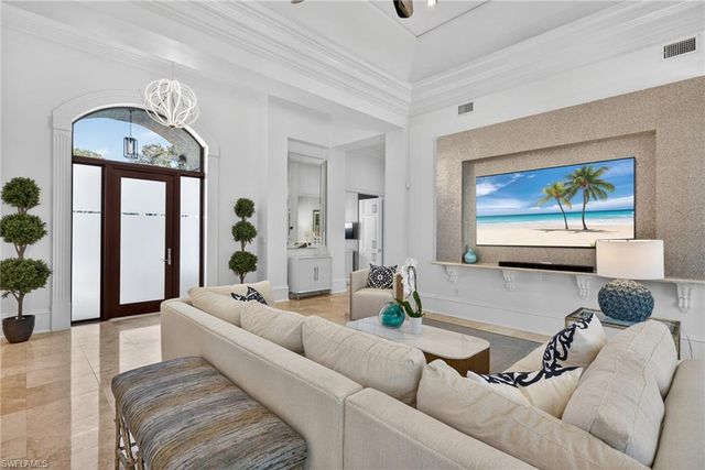 1675 Murex LN, Naples, FL 34102