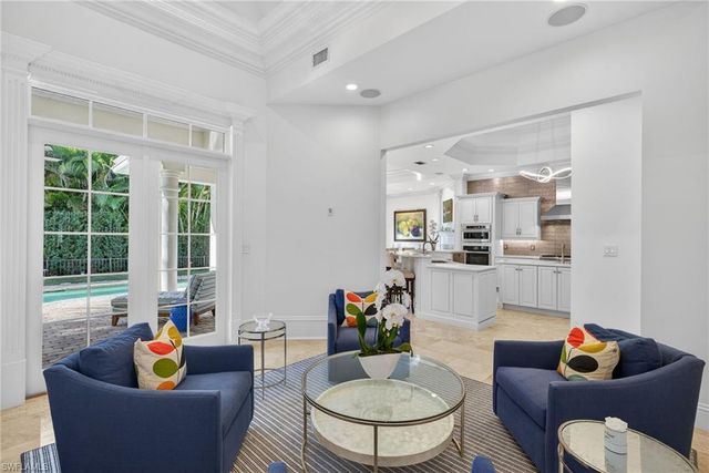 1675 Murex LN, Naples, FL 34102