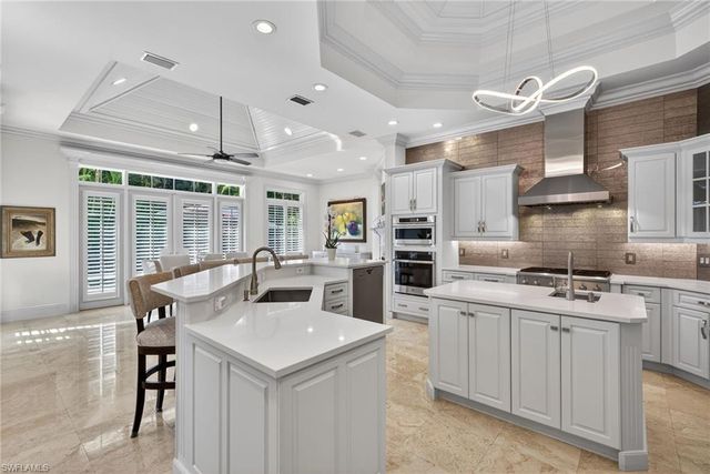 1675 Murex LN, Naples, FL 34102