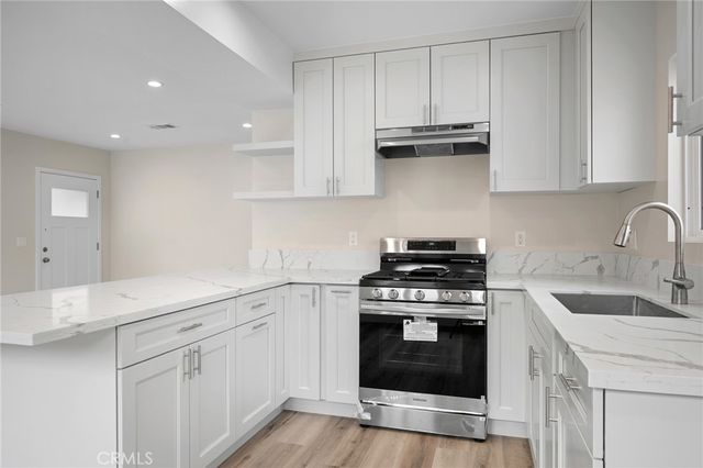 415 Riverdale Drive D, Glendale, CA 91204