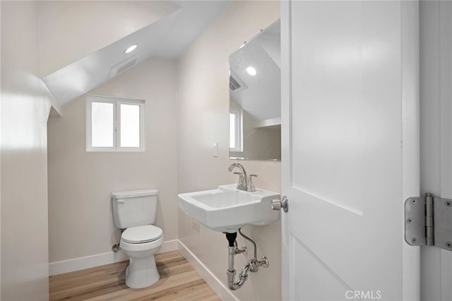 415 Riverdale Drive D, Glendale, CA 91204