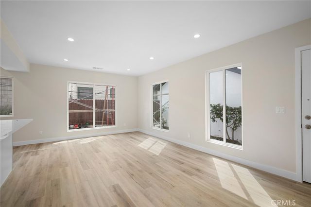 415 Riverdale Drive D, Glendale, CA 91204