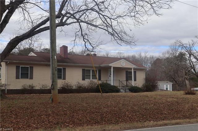 5425 Yanceyville Road, Browns Summit, NC 27214
