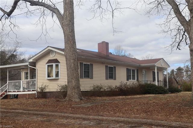 5425 Yanceyville Road, Browns Summit, NC 27214