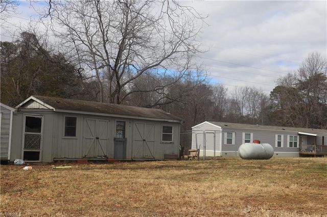 5425 Yanceyville Road, Browns Summit, NC 27214
