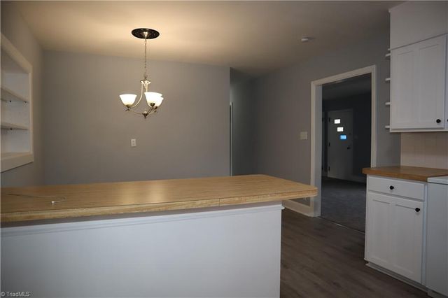 5425 Yanceyville Road, Browns Summit, NC 27214