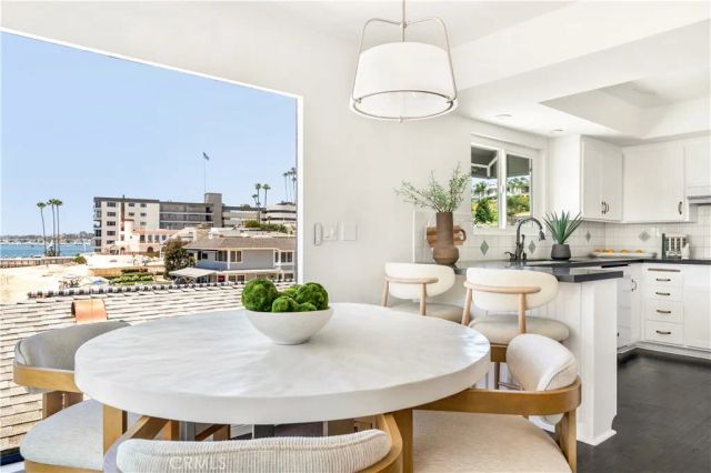 2712 Shell Street, Corona Del Mar, CA 92625