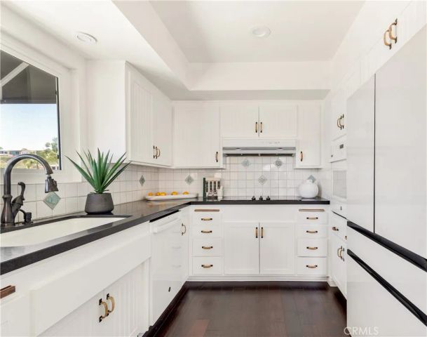 2712 Shell Street, Corona Del Mar, CA 92625