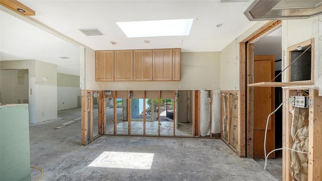 208 HOURGLASS WAY V11, Sarasota, FL 34242