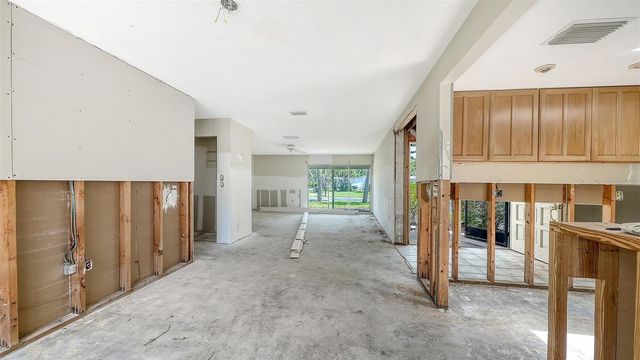 208 HOURGLASS WAY V11, Sarasota, FL 34242
